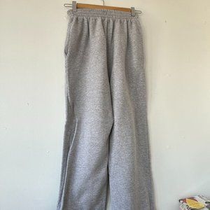 grey sweatpants